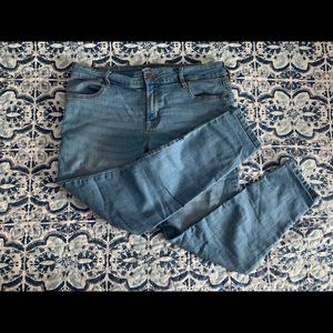 Old Navy Super skinny jeans, short
